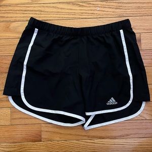 🔴 Adidas track shorts